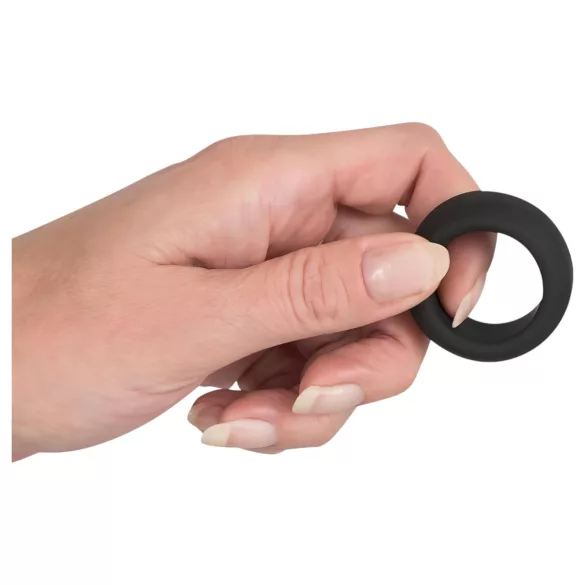 Black Velvets - paksu penisrengas 2,6 cm - musta