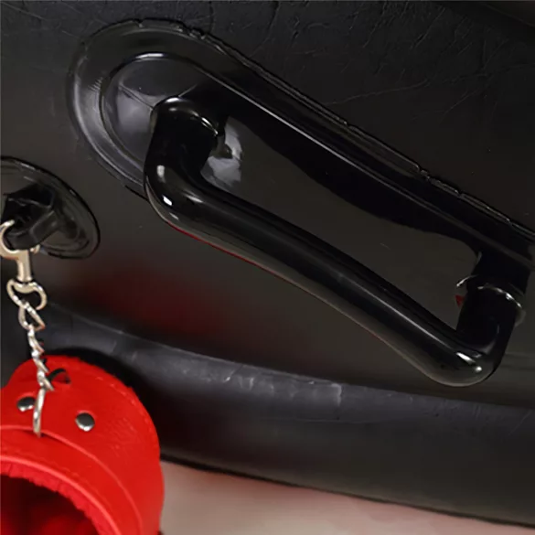 Desirel Magic Pillow - Ilmalla täytettävä BDSM‑seksihuonekalu - käsiraudoilla (punainen)