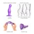 Strap-on-me Curvy M - aaltoileva, imukupilla varustettu dildo (liila)