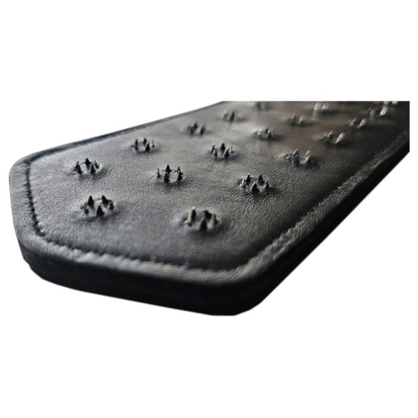 Rouge - läimäytin aidosta nahasta - niitit - musta