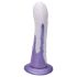 Ylva & Dite Cryptodite - Imukupilla varustettu kuvioitu dildo (pinkki-violetti)